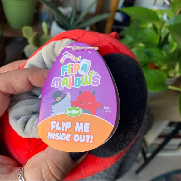 🐱😈 Tally and Dante Flip A Mallows Squishmallows - Picture 3 of 6